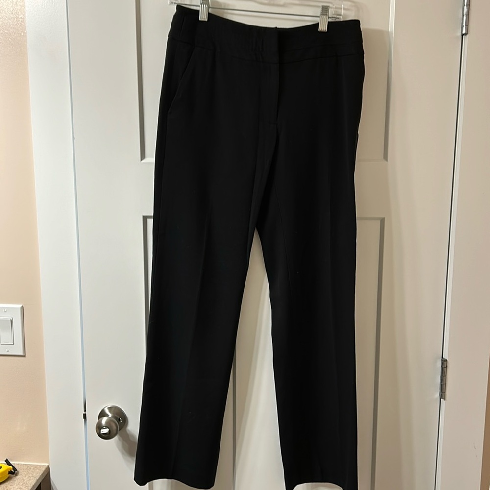 Women’s Apt 9 dress pants.